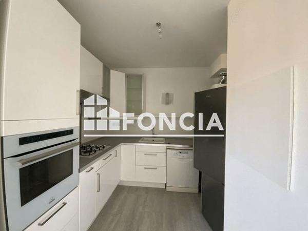 Location Appartement 2 pièces 52.18 m² - 35 RUE DU PERE CHEVRIER Lyon 69007