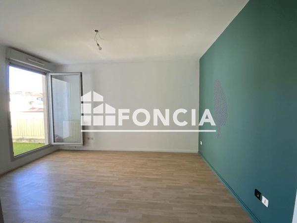 Location Appartement 2 pièces 52.18 m² - 35 RUE DU PERE CHEVRIER Lyon 69007