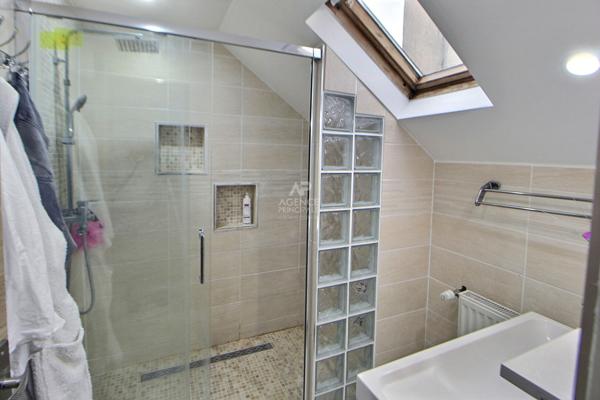 Maison Chanteloup Les Vignes 7 pièce(s) €379 500 ** - Référence 1007