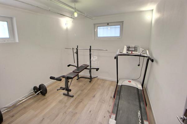 Maison Chanteloup Les Vignes 7 pièce(s) €379 500 ** - Référence 1007