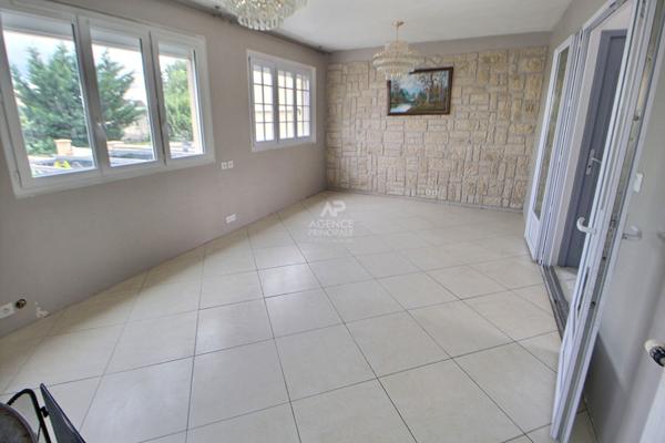 Maison Chanteloup Les Vignes 7 pièce(s) €379 500 ** - Référence 1007