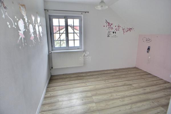 Maison Chanteloup Les Vignes 7 pièce(s) €379 500 ** - Référence 1007