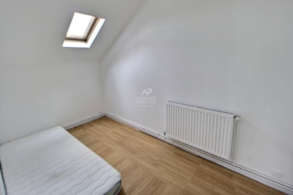 Maison Chanteloup Les Vignes 7 pièce(s) €379 500 ** - Référence 1007