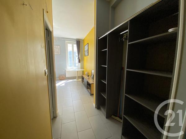 Appartement Studio à vendre  1 pièce - 29,39 m 2   ST QUENTIN  - 02