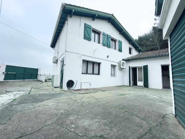 238 m² de bâti – Centre et plage à pied