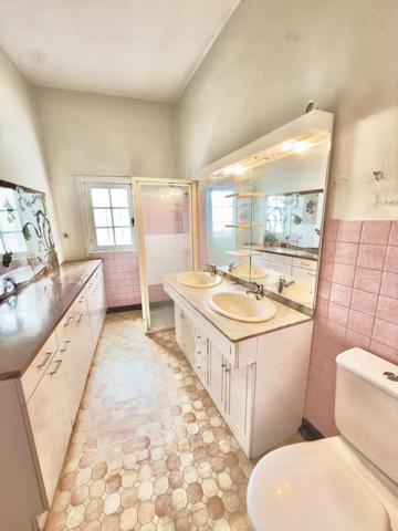 238 m² de bâti – Centre et plage à pied