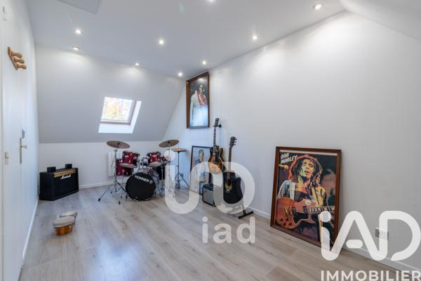 Maison à vendre 10 pièces 200 m² Les Mureaux