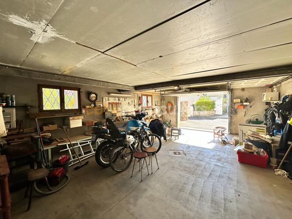 Vente Maison164 m² - 5 Pièces - VALS PRES LE PUY (43750)