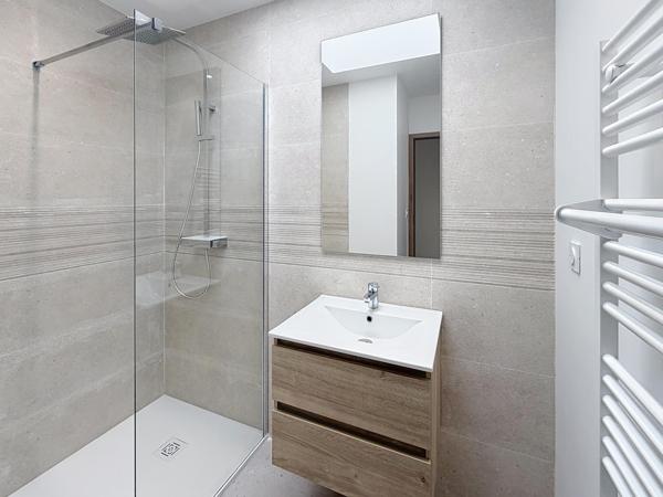 Maison contemporaine 184 m² avec piscine