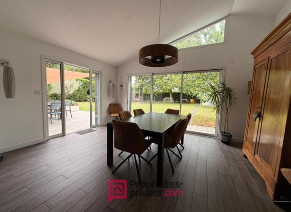 MAISON CONTEMPORAINE DE PLAIN-PIED - 5 CHAMBRES - BASSE-GOULAINE