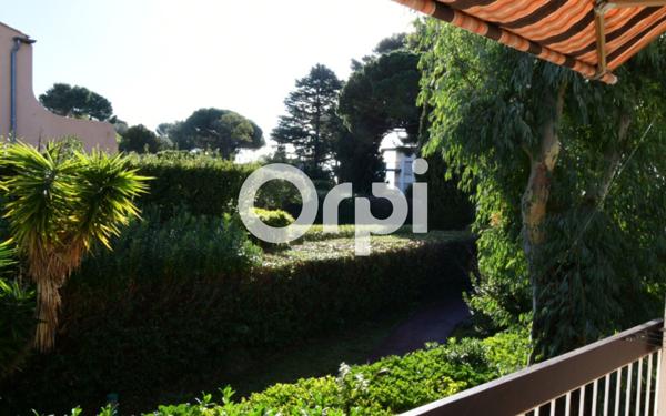 Appartement à louer    1 pièce • 28,68 m2 Carqueiranne