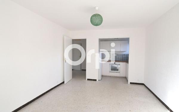 Appartement à louer    1 pièce • 28,68 m2 Carqueiranne