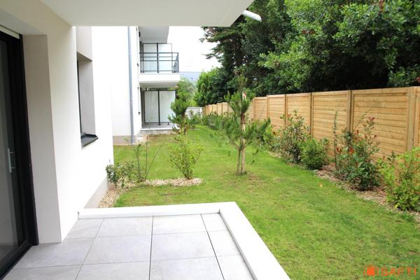 T3 avec jardin privatif de 160m2 à deux pas des commerces et plage