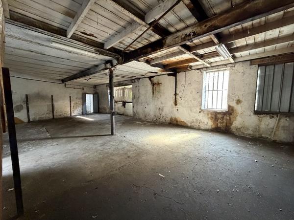 Local professionnel - LEIGNEUX