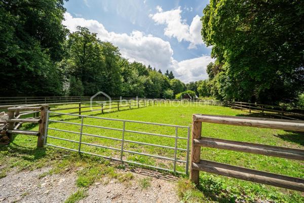 Propriete equestre de 236 m²