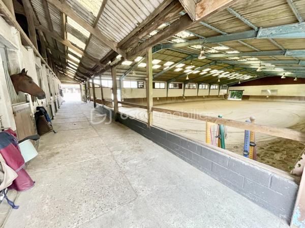 Propriete equestre de 236 m²