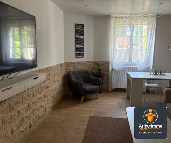 Vente Maison de village 5 pièces 96 m2 à Villeneuve-sur-Aisne