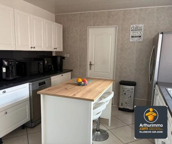 Vente Maison de village 5 pièces 96 m2 à Villeneuve-sur-Aisne