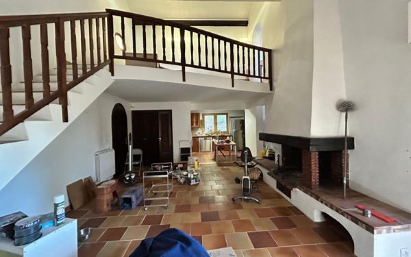 Maison à vendre    6 pièces • 166,88 m2 Roquefort-les-Pins