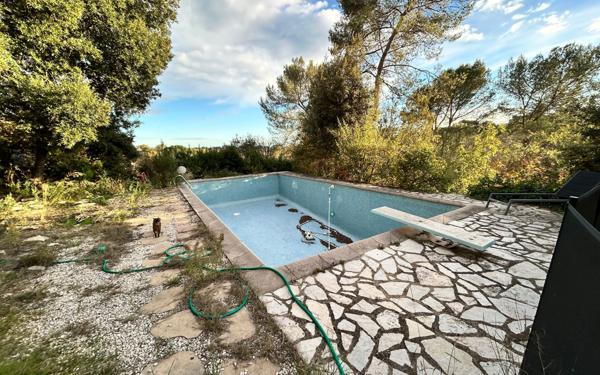 Maison à vendre    6 pièces • 166,88 m2 Roquefort-les-Pins