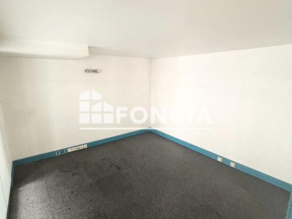 Location Local commercial 3 pièces 91.2 m² - 44 RUE JULES LEDIN St Etienne 42000