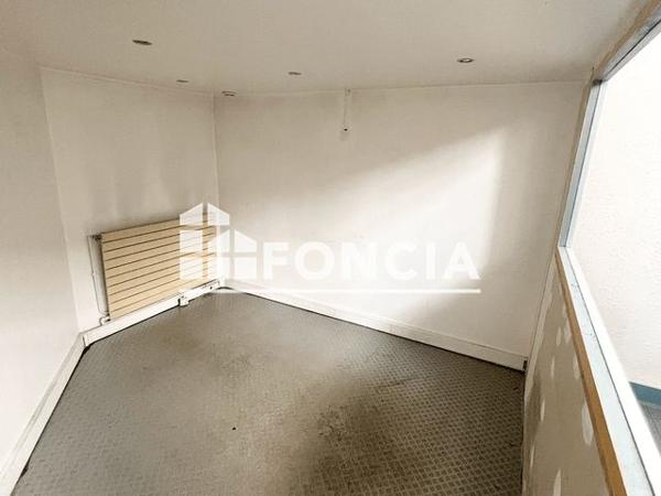 Location Local commercial 3 pièces 91.2 m² - 44 RUE JULES LEDIN St Etienne 42000