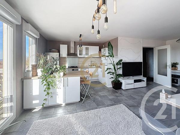 Appartement F5 à vendre  4 pièces - 84,50 m2 BEAUCOURT - 90
