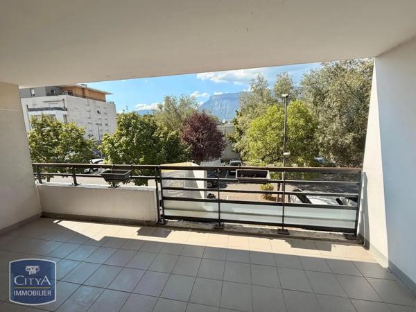Appartement à louer 2 pièces 47.97m² Domène (38420)