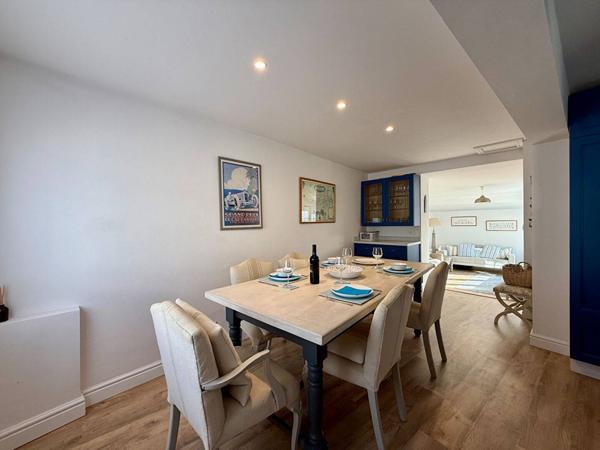 Maison La Flotte 6 pièces 105 m² au coeur du village