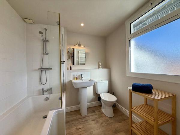 Maison La Flotte 6 pièces 105 m² au coeur du village