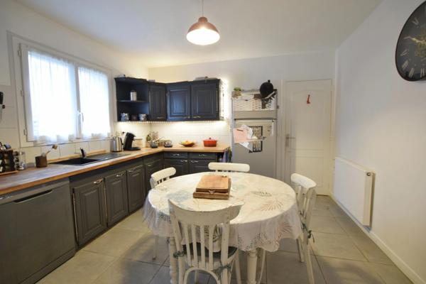 Maison 4 chambres, jardin et piscine à Avrillé !