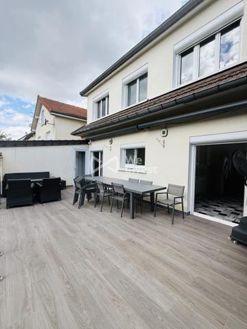 MAISON FAMILIALE