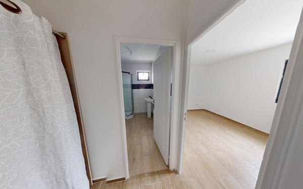 Maison à louer    2 pièces •  Vaulx-en-Velin