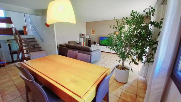 Pavillon 3 chambres avec garage et jardin