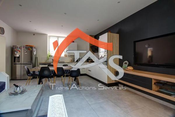 Vente Immeuble 8 pièces 213 m2 à L'Horme