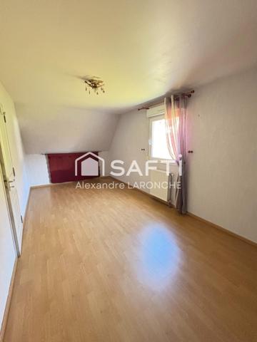 Maison idéalement située, avec une vue dégagée, et proche des commerces