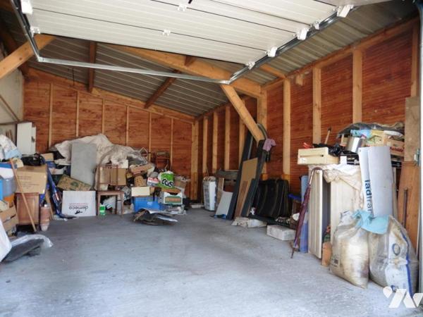 Riaillé, bourg, garage en parfait état disponible
