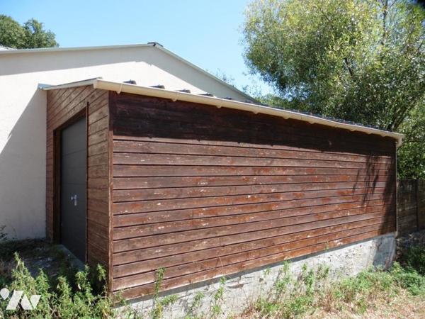 Riaillé, bourg, garage en parfait état disponible