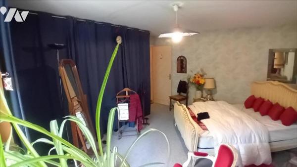 PARIGNE L'EVEQUE campagne, longère  avec travaux, 2 chambres.