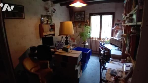PARIGNE L'EVEQUE campagne, longère  avec travaux, 2 chambres.