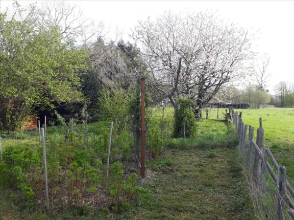 PARIGNE L'EVEQUE campagne, longère  avec travaux, 2 chambres.