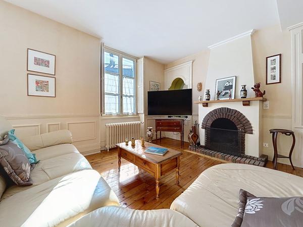 Maison a vendre SAINT FLORENT LE VIEIL Centre, cour sans vis a vis, 5 chambres, proche Loire