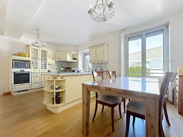 Maison a vendre SAINT FLORENT LE VIEIL Centre, cour sans vis a vis, 5 chambres, proche Loire