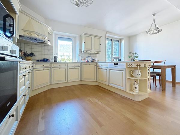 Maison a vendre SAINT FLORENT LE VIEIL Centre, cour sans vis a vis, 5 chambres, proche Loire