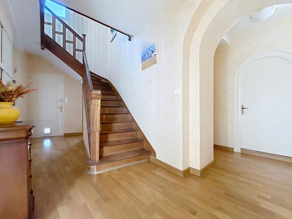 Maison a vendre SAINT FLORENT LE VIEIL Centre, cour sans vis a vis, 5 chambres, proche Loire