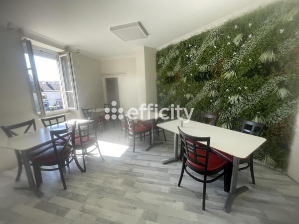 Fonds De Commerce
        
        - 120 m² 165 000 € *