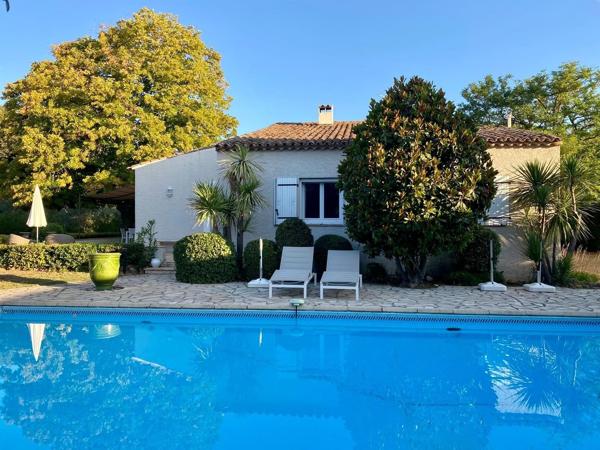 Vente Villa de luxe Salernes 8 Pièces 150 m²
