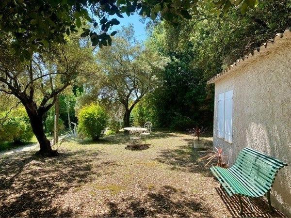 Vente Villa de luxe Salernes 8 Pièces 150 m²