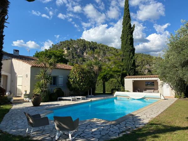 Vente Villa de luxe Salernes 8 Pièces 150 m²
