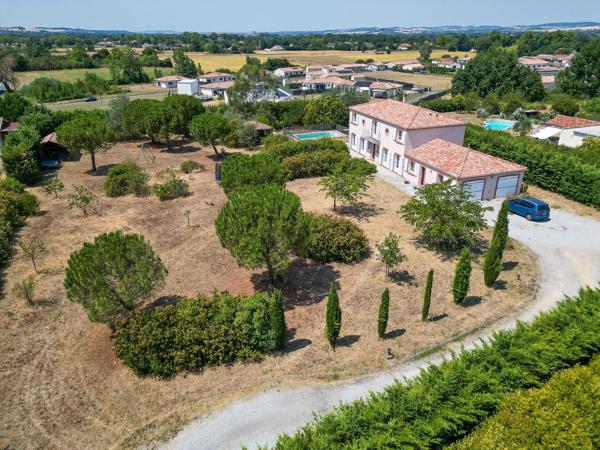 Vente Maison de luxe Lavaur 9 Pièces 230 m²